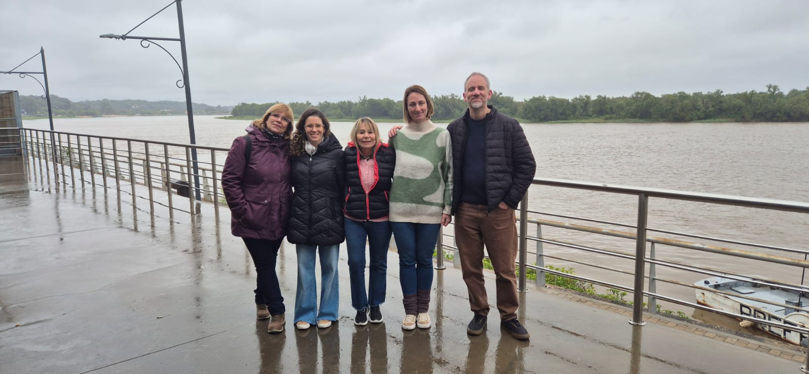 Graciela Conde, Malena Jesiotr, Graciela Turrillo, Lucía Devries y Mauricio Weintraub, en el Congreso Internacional de Análisis Institucional en Paraná, Entre Ríos (Argentina) - 2025